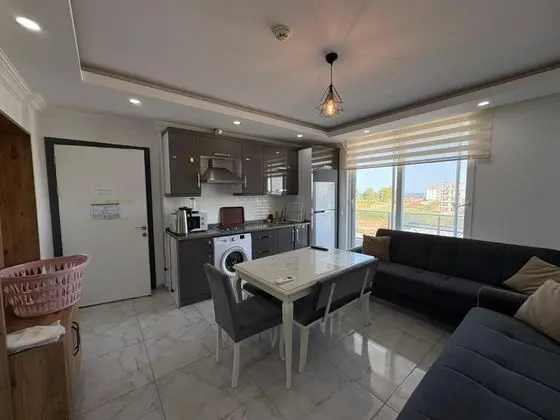 Aile Odası, Deniz veya Kara Manzaralı, Balkonlu