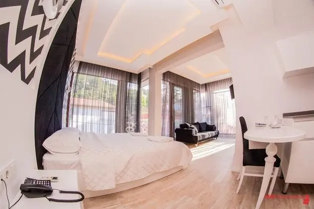 Standart Oda, Dağ Manzaralı, Balkonlu