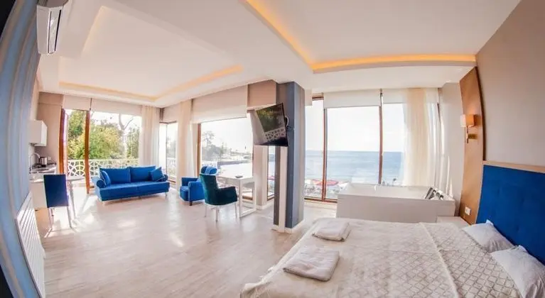 Suite, Deniz Manzaralı, Jakuzili (2 Kişilik)