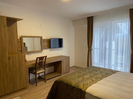 Deluxe Aile Suiti, Göl Manzaralı, Balkonlu