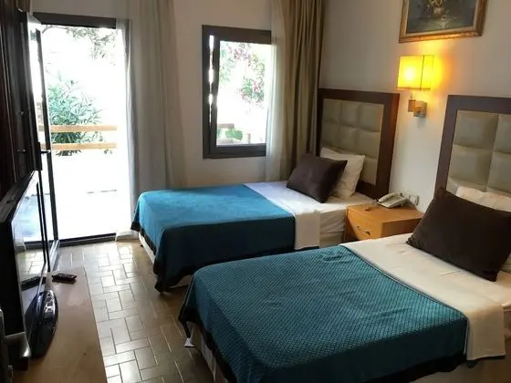 Standard Tek Büyük veya İki Ayrı Yataklı Oda