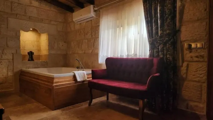 Özel Teraslı Suite - Jakuzili, Bahçe Manzaralı, Jakuzili