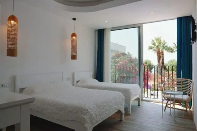 Standart Deniz Manzaralı Oda