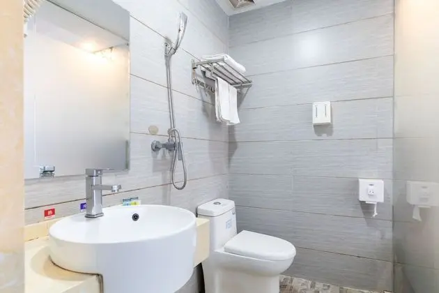 Business Tek Büyük Yataklı Oda