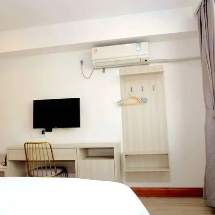 Premium Tek Büyük Yataklı Oda