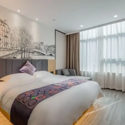 Business Tek Büyük Yataklı Oda