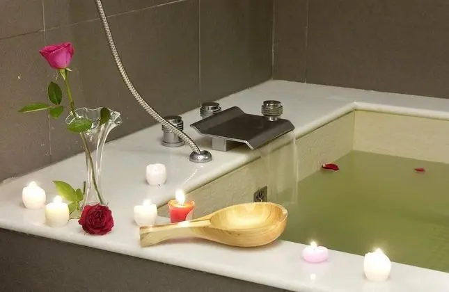 Deluxe Dört Kişilik Oda