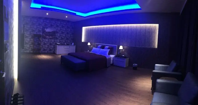 Deluxe Tek Büyük Yataklı Oda