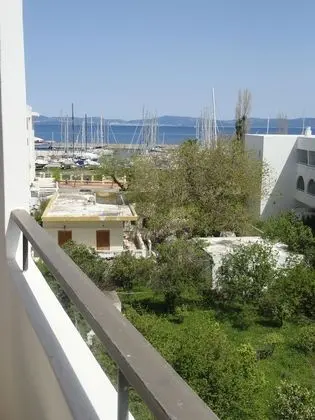 Üç Kişilik Oda