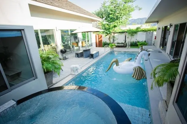 4-Bedroom Villa with Private Pool