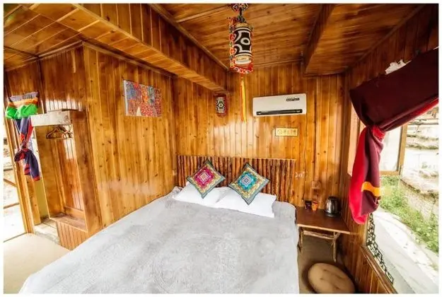 Comfort Tek Büyük Yataklı Oda