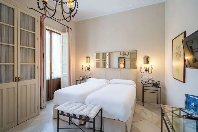 Deluxe Büyük Yataklı Tek Kişilik Oda