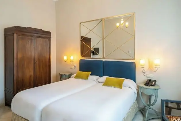 Deluxe Büyük Yataklı Tek Kişilik Oda