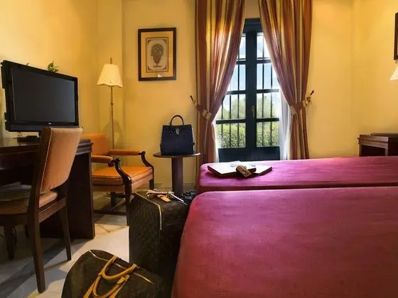 Tek Büyük veya İki Ayrı Yataklı Oda