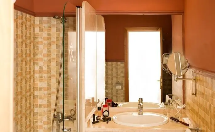 Tek Büyük veya İki Ayrı Yataklı Oda