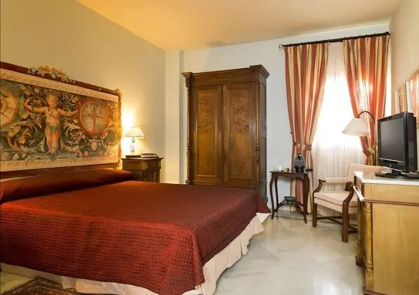 Tek Büyük veya İki Ayrı Yataklı Oda (extra bed)