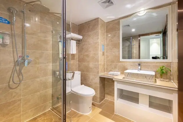 Comfort Tek Büyük veya İki Ayrı Yataklı Oda