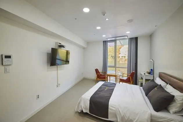 Deluxe Tek Büyük Yataklı Oda