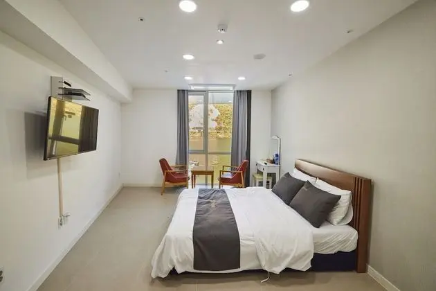 Deluxe Tek Büyük Yataklı Oda