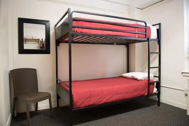 Çift ​​kişilik Bunk Bed With Shared Bathroom
