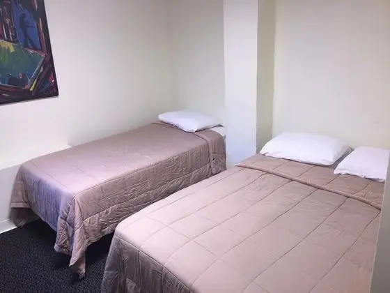 Üçlü With Shared Bathroom