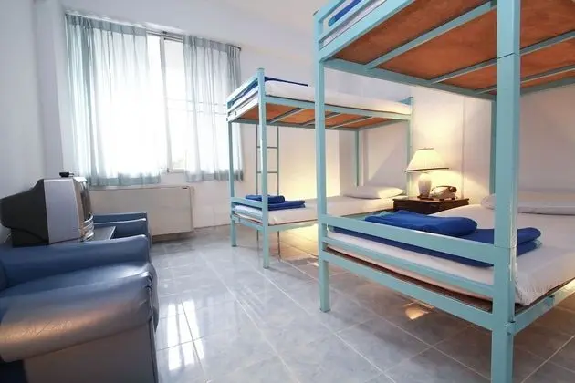 Dorm 4 Bunk Beds