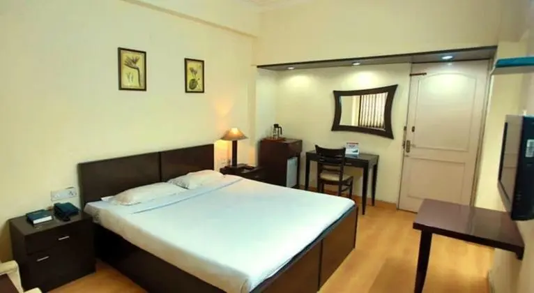 Deluxe Tek Büyük Yataklı Oda