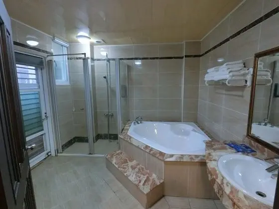Signature Dört Kişilik Oda, 2 Çift Kişilik Yatak, Balkon, Şehir Manzaralı