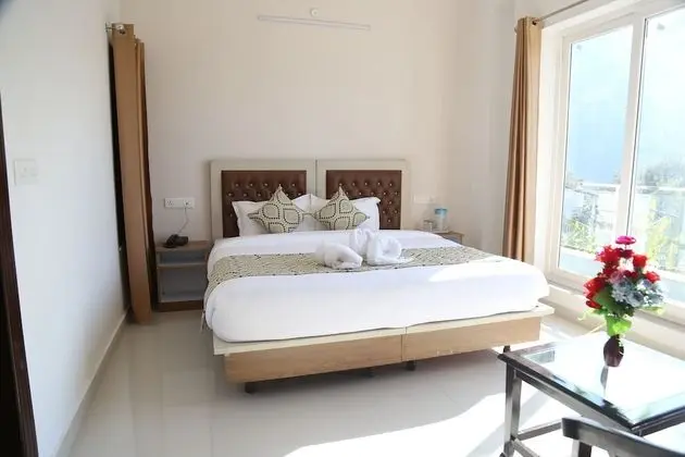 Mountain View Room