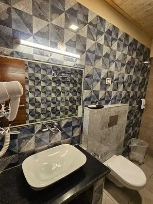 Premium Tek Büyük Yataklı Oda