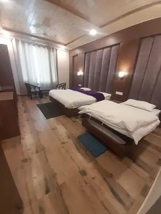 Premium Üç Kişilik Oda