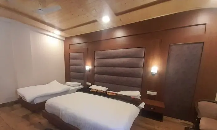 Premium Üç Kişilik Oda