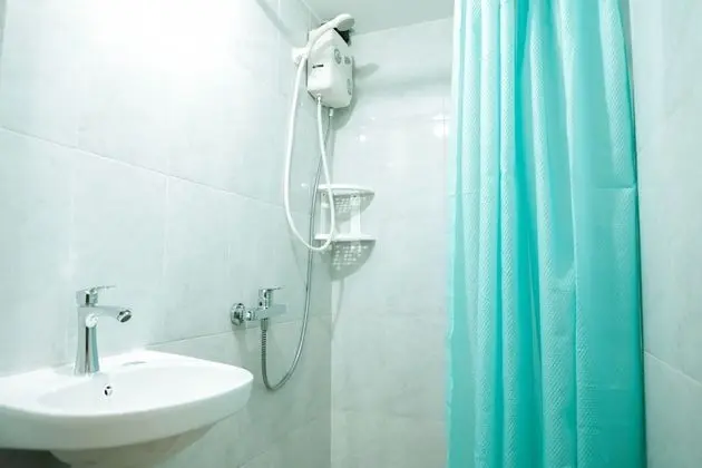 Premier Quad Room: 2-4 People