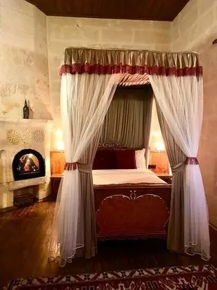 Queen Suite, Şehir veya Dağ Manzaralı, Şömineli ve Balkonlu