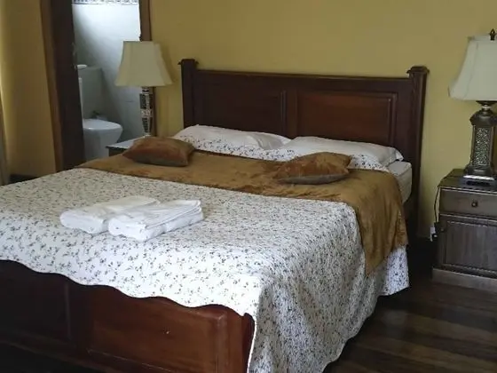 Deluxe Tek Büyük Yataklı Oda, Göl Manzaralı