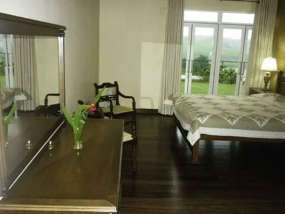 Deluxe Üç Kişilik Oda, Göl Manzaralı