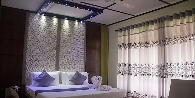 Luxury Tek Büyük Yataklı Oda