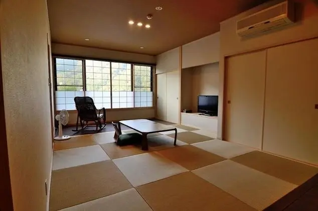 İki Ayrı Yataklı Oda (Japanese-Style with Toilet )