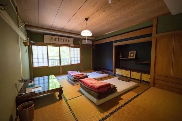 Traditional Dört Kişilik Oda, Ortak Banyo (Japanese Style)