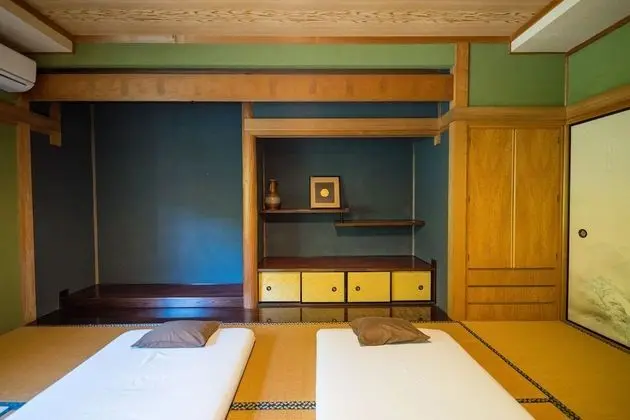 Traditional Dört Kişilik Oda, Ortak Banyo (Japanese Style)