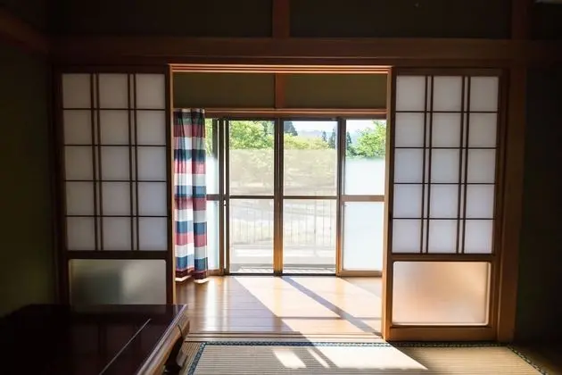 Traditional Üç Kişilik Oda, Ortak Banyo (Japanese Style)