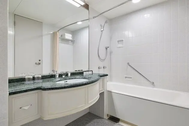 Oda, 1 En Büyük (King) Boy Yatak, Şehir Manzaralı