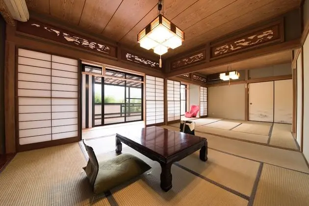 Traditional Oda (Partially Open Air Bath - 4 Futons)