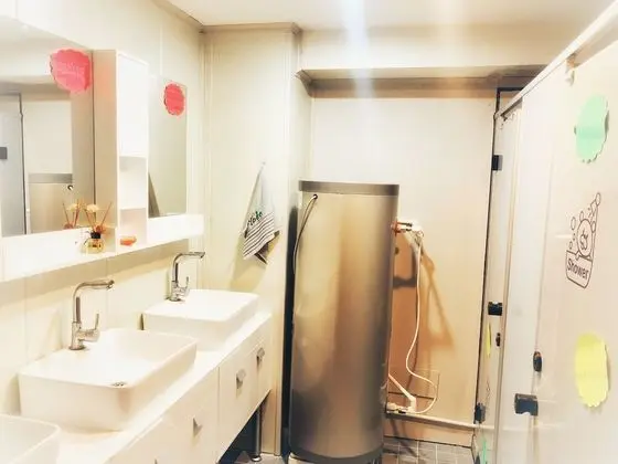 Comfort Ortak Ranzalı Oda, Sadece erkekler için, Ortak Banyo (5 beds)