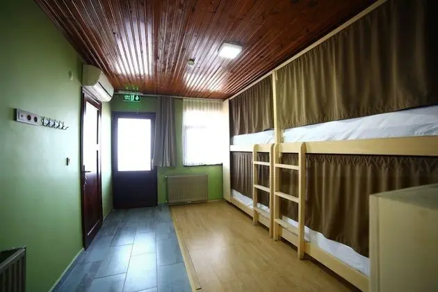 Deluxe Shared Dormitory, Multiple Beds, Partial Ocean View