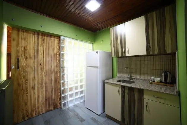 Deluxe Shared Dormitory, Multiple Beds, Partial Ocean View