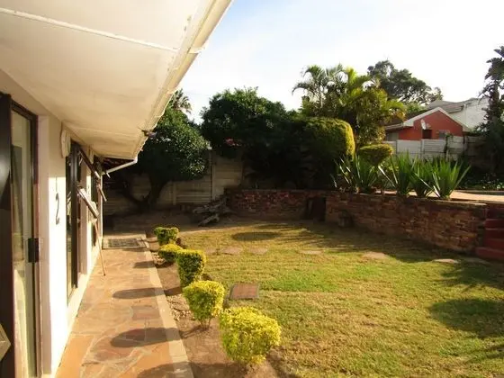 Tek Büyük veya İki Ayrı Yataklı Oda (Private External Bathroom)