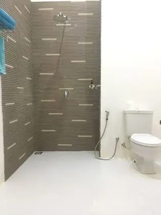 Deluxe Tek Büyük Yataklı Oda, 1 Çift Kişilik Yatak, Balkon, Kısmi Deniz Manzarası