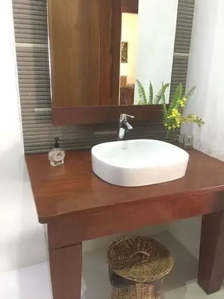 Deluxe Tek Büyük Yataklı Oda, 1 Çift Kişilik Yatak, Balkon, Kısmi Deniz Manzarası