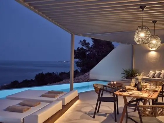 Superior Villa, 2 Yatak Odası, Kişiye Özel Havuzlu (Early Dawn)